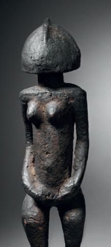 null Statue, Dogon, Mali
Wood with thick black ritual patina, partly oozing
H. 40...