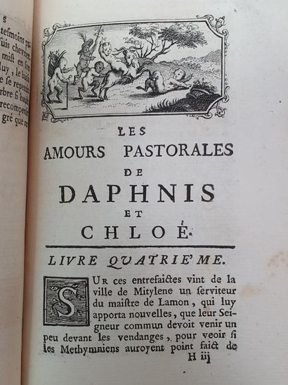 null LONGUS. Les Amours pastorales de Daphnis et Chloé. S.l.n.n., 1745. In-12, maroquin...
