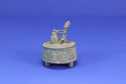 null 
Kuduo gold powder box, the lid decorated with a drummer. 



Bronze with green...