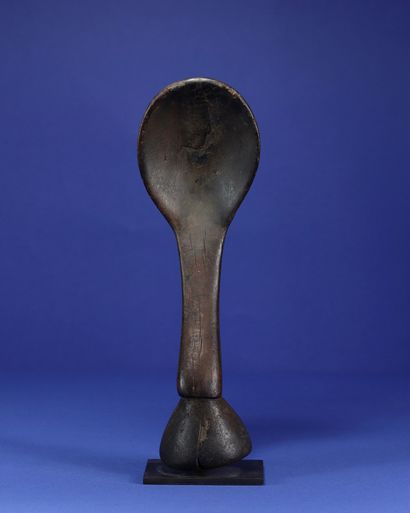 null 
Beautiful spoon evoking by its line a stylized human body. 



Wood with a...