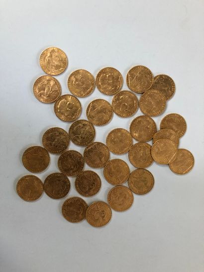  Lot of gold coins including 30 coins of 20 F gold with the rooster of Chaplain of...