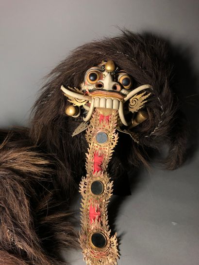 Indonésie- Bali 
Topeng dance spirit mask in polychrome wood, decorated with a long...