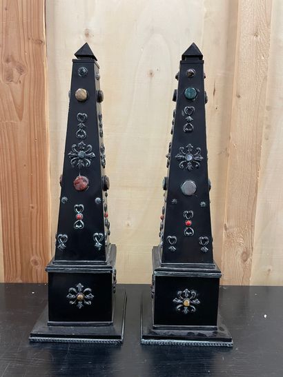 Pair of obelisks In black lacquered sheet...