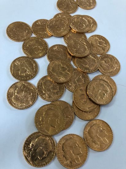 Lot of gold coins including 22 coins of 20...