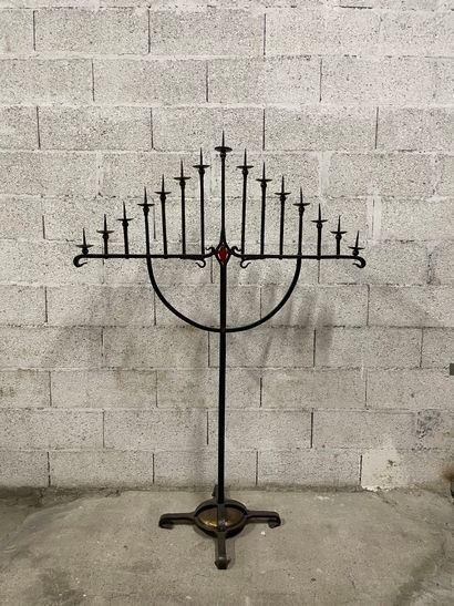  Large triangular candle holder In wrought iron A 15 lights