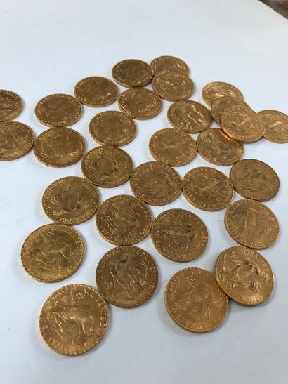 null Lot of gold coins including 30 coins of 20 F gold with the rooster of Chaplain...
