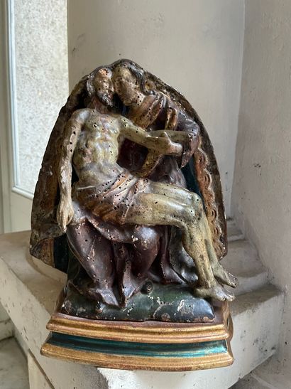 Ecole française du XVIII?me si?cle 
Pieta
En bois sculpté polychrome
H : 24 cm.
...