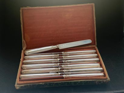 null Suite of twelve knives with fruit blades and handles out of silver stuffed 950...