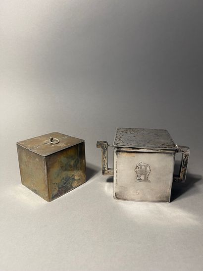 null Travelling tea set in silver 800 thousandths comprising a stylized square teapot,...