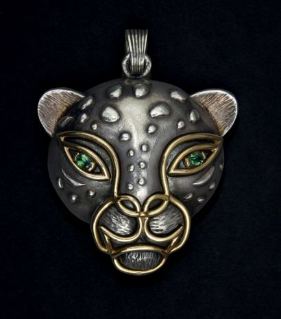 RENE BOIVIN (1864-1917) Panther" pendant in oxidized silver and 750°/°° gold, styling...