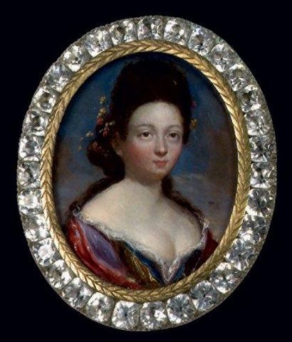 ECOLE FRANÇAISE VERS 1730 Portrait de Mademoiselle de Fontanges en robe violette...
