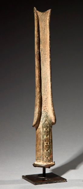  Haut de sceptre Sénoufo Côte d'Ivoire Bronze H. 27 cm Pointe en bronze dont la base...