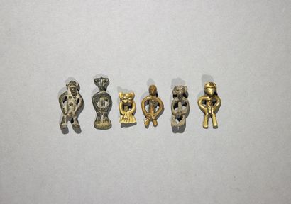 null Six miniature Senufo amulets
Ivory Coast
Bronze
H. 2 to 3.1 cm
Set of six miniature...