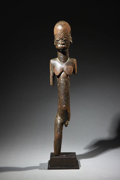  Lobi-Birifor statue Burkina Faso Wood H. 59 cm Remarkable statue of a standing female...