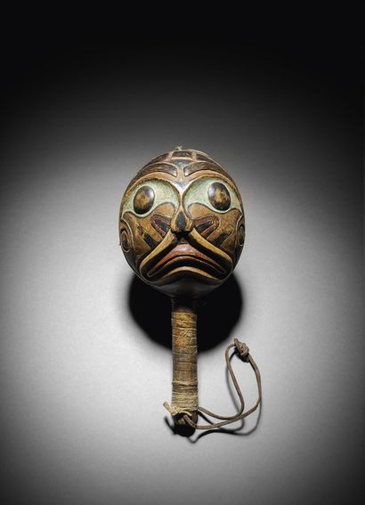 null Tlingit shamanistic rattle, Northwest Coast
Wood, colour pigments, leather 
H....