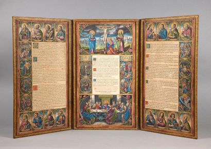 PORTABLE ALTAR. Triptych in-folio, olive...