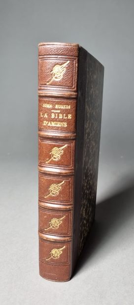 null RUSKIN (John). The Amiens Bible. Paris, Mercure de France, 1904. In-12, brown...