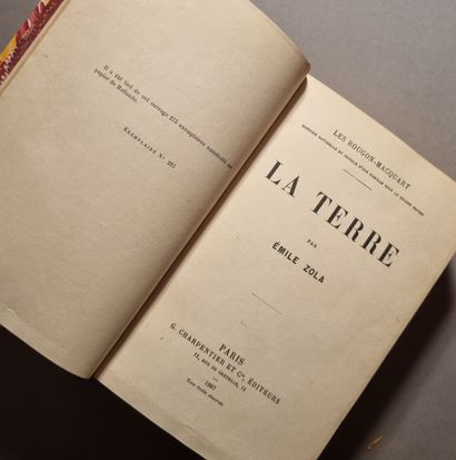 null ZOLA (Émile). La Terre. Paris, Charpentier, 1887. In-12, demi-maroquin bordeaux...