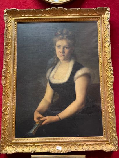 null 
Ecole du XIXème siècle

Portrait de Léonie Demay, épouse Auvray (Née en

1854)

Huile...