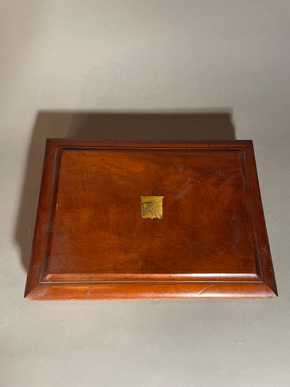 Henri Morin Sismographe
Dans sa boîte vitrée
H. 13 cm ; L. 19 cm ; P. 11 cm.