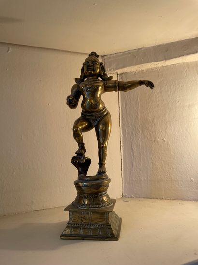 null Deux figures féminines
En bronze patiné
Inde, XIXème siècle