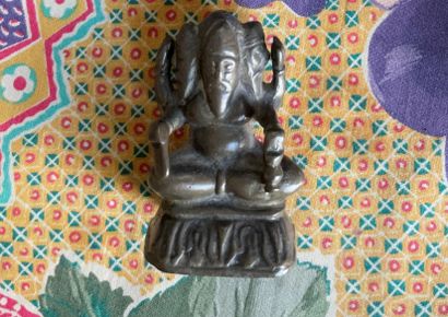 null Figure de Shiva
Alliage cuivreux
Inde, fin du XVIIIème-début du XIXème siècle
H....