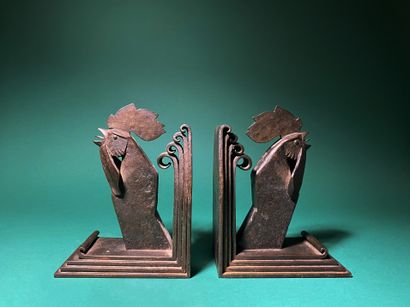 null Edgard BRANDT (1880-1960) Le chant du coq Pair of wrought iron bookends Signed...