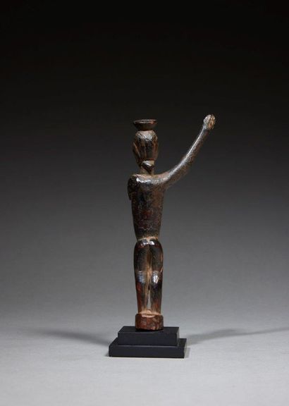null Statuette Lobi
Burkina Faso
Bois
H. 17,5 cm
Provenance :
- Anne et Jacques Kerchache,...