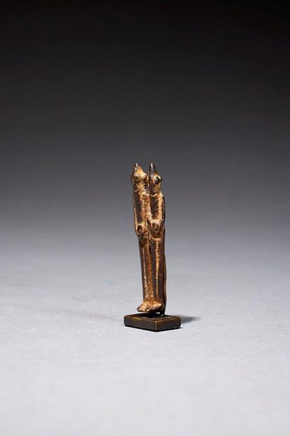 null Pendentif Dogon
Mali
Bronze, H. 5 cm
Provenance :
- Galerie Maine Durieu
Pendentif...
