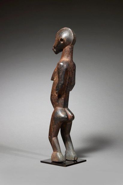 null Mossi statue
Burkina Faso
Wood
H. 51,5 cm
Beautiful statue of a standing female...