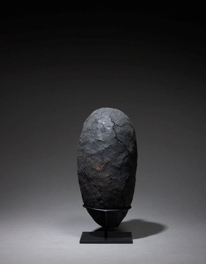 null Bambara boli ritual sculpture
Mali
Sacrificial material, metal
H. 25 cm
Superb...