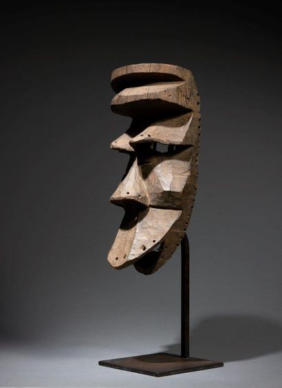 null Afikpo mask
Nigeria
Wood, H. 36,5 cm
Provenance :
- Antoine Ferrari de la Salle...