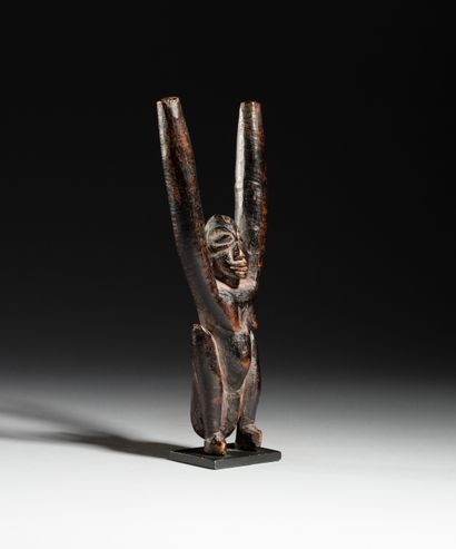 null Lance-pierre Lobi, Burkina Faso
Bois
H. 20,5 cm
Provenance :
- Ancienne collection...