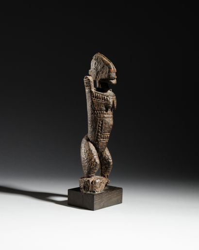 null Statuette Dogon, Mali
Bois
H. 30,5 cm
Provenance :
- Hélène Leloup, acquis dans...