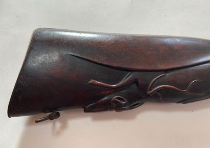 null Hunting rifle with percussion, two shots by Mireux in Poitiers. Stock carved...