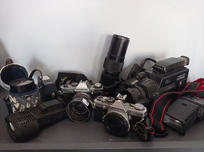  Lot d'appareils photo OLYMPUS, KODAK et divers Et accessoires