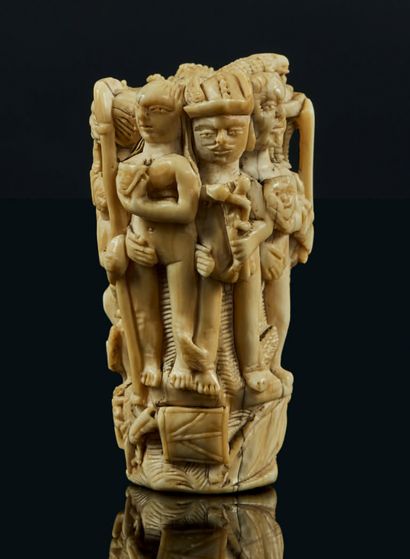 null 
Important pommel in marine ivory carved in the round representing seven gods...