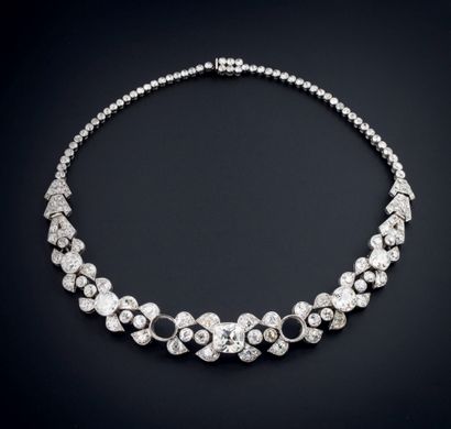 CHAUMET Necklace convertible into a bracelet in white gold 750°/°° and platinum centered...