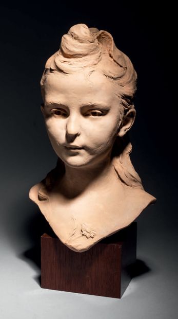 Attribué à Denys Puech (1864-1942) Jeune fille
Buste en terre cuite patinée
H. 34...