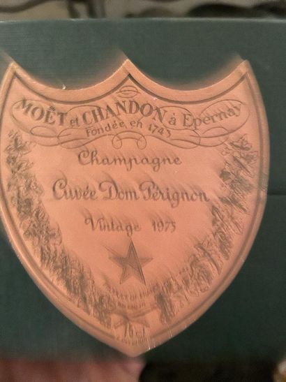 null 
1 Ble Champagne - Dom Perignon - 1975

Dans son coffret (non-ouvert)
