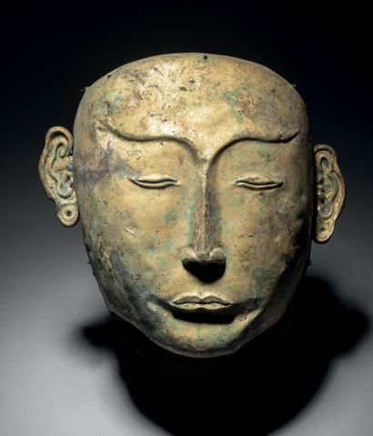 null Masque funéraire, Chine dynastie Liao (907-1125)
H. 26 cm - L. 25 cm. Alliage...
