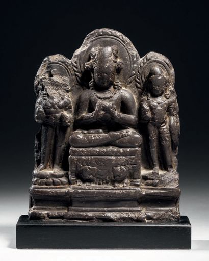 null Buddhist Triad, India, Kashmir, 8th century H. 14 cm. Grey chlorite
The adorned...