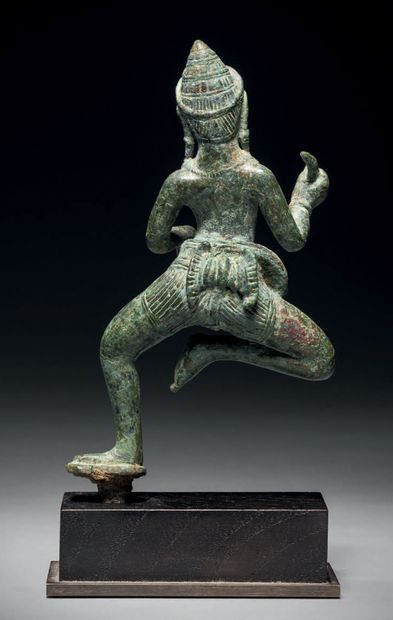 null Dancing Dakini, Cambodia, Bayon style 13th century H. 11.4 cm. Copper alloy
Resting...