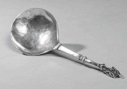null Silver spoon, called apostle's spoon. Large spoon bearing the monogram H E.;...
