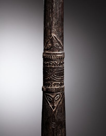 null ARAPESH CLUB, MOUTH OF THE RAMU, PAPUA NEW GUINEA
Palm wood
H. 129,5 cm
An ancient...