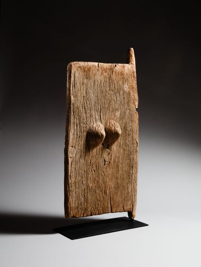 null DOGON GRANARY DOOR, MALI
Wood
H. 68 cm

Provenance :
- Maine Durieu Gallery
-...