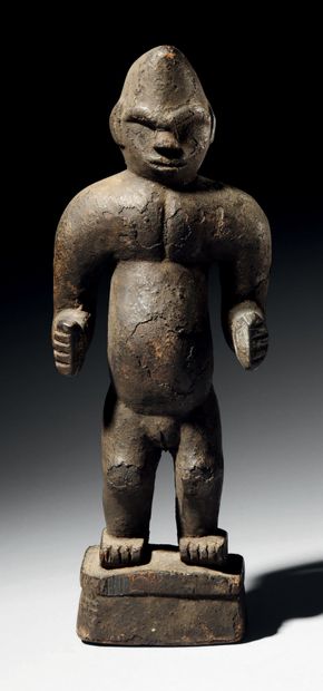 null EKET STATUE, NIGERIA
Wood
H. 33,5 cm

Provenance:
- Native Auction (Brussels),...