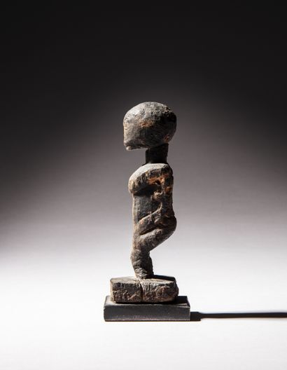 null • STATUETTE DOGON, MALI
Bois
H. 13,2 cm

Provenance :
Galerie Renaud Vanuxem...