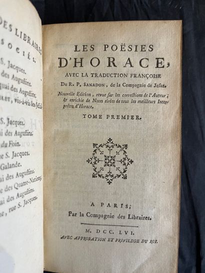 HORACE. Les Poésies, avec la traduction françoise du R. P. Sanadon. Paris, Par la...