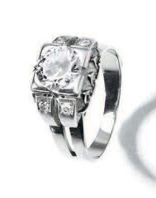 null Bague en or gris 750°/°°° et platine sertie d'un diamant rond de 1,4 carat environ...